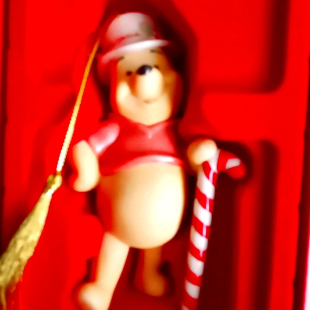 DISNEY AND LENOX CHRISTMAS CHEER POOH ORNAMENT - Picture 7 of 12
